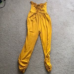 Mustard color jumper 🔥